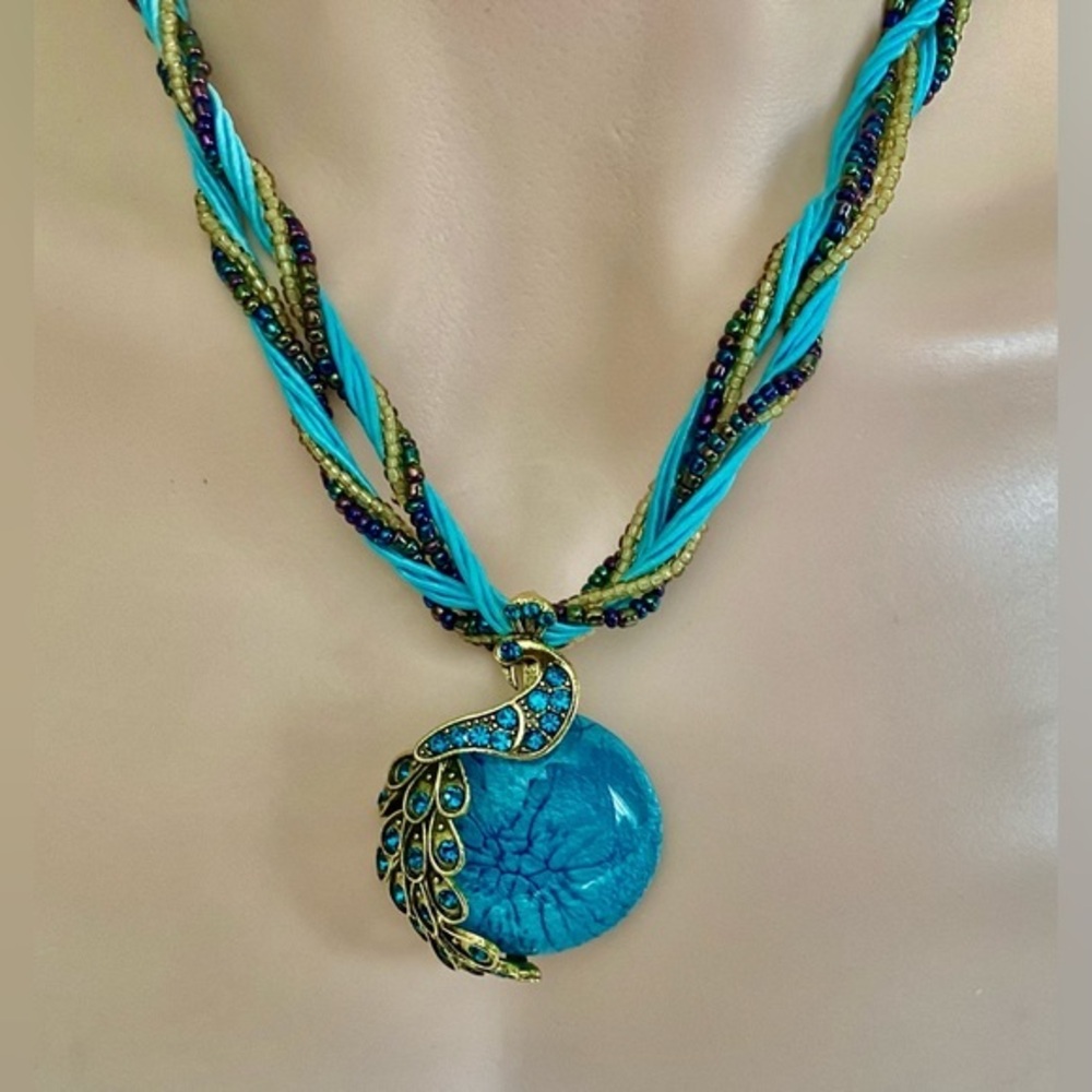 New! Beautiful Turquoise Gold Peacock Beaded Crystal Necklace Green Bird